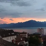 With Splendid View In Montreux Center 住宿加早餐酒店 *