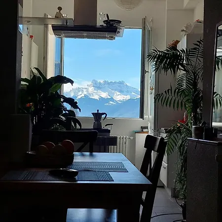 Bed & Breakfast With Splendid View In Montreux Center Veytaux