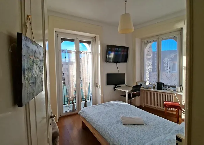 With Splendid View In Montreux Center Bed & Breakfast