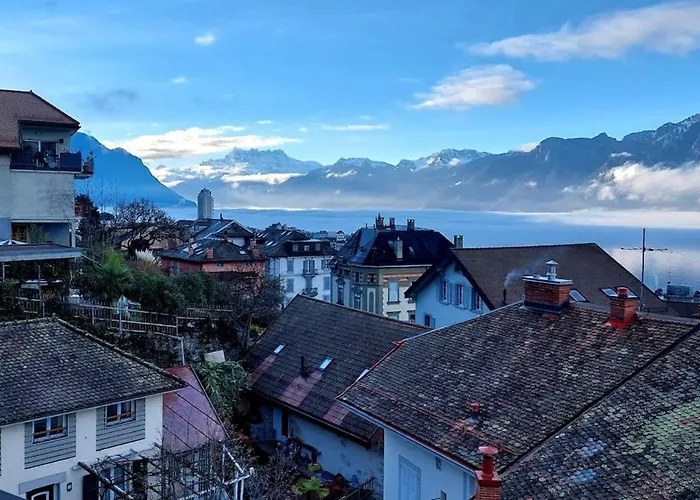 With Splendid View In Montreux Center Bed and Breakfast *