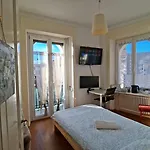With Splendid View In Montreux Center Oda ve Kahvaltı
