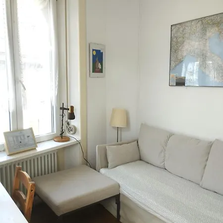 With Splendid View In Montreux Center Bed & Breakfast