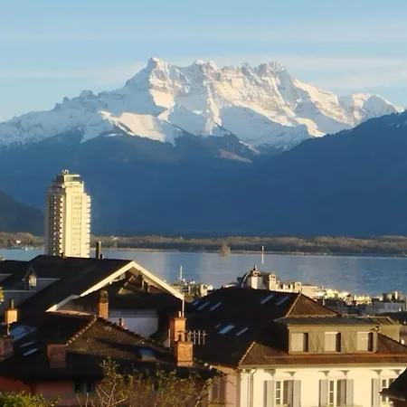 With Splendid View In Montreux Center Alojamento de Acomodação e Pequeno-almoço
