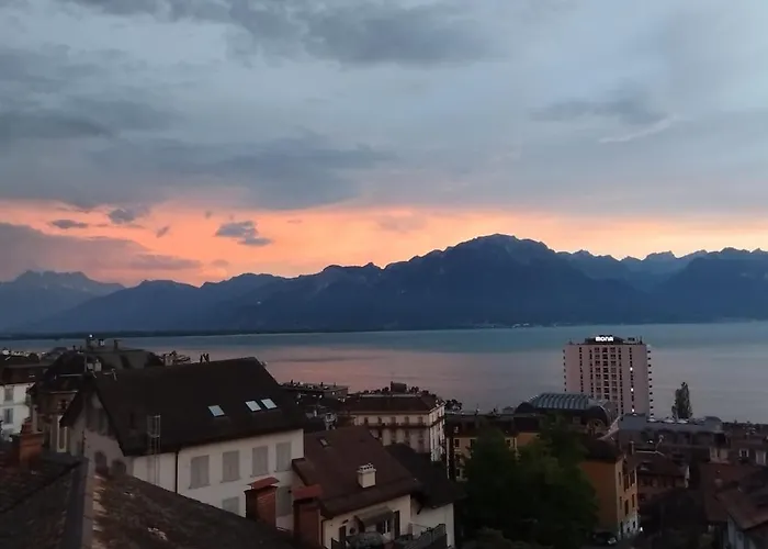 With Splendid View In Montreux Center Alojamento de Acomodação e Pequeno-almoço *